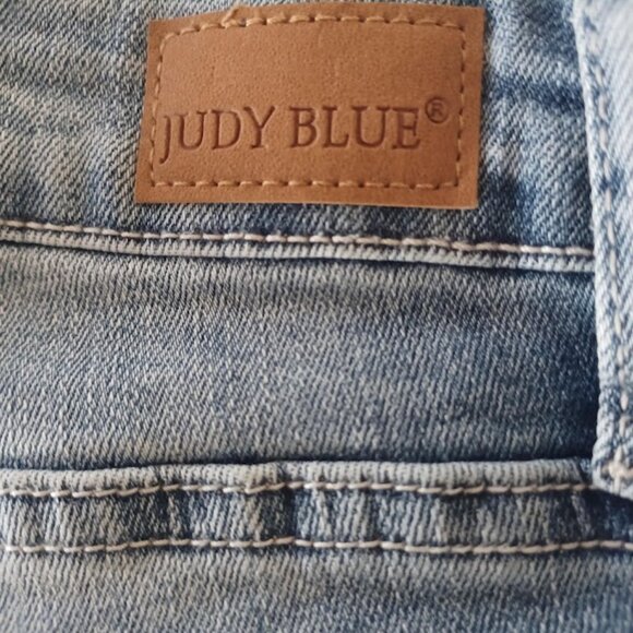 Judy Blue Jeans Women’s 28 Relaxed Fit JB8273MD Medium Wash Distressed Stretch - Picture 8 of 8